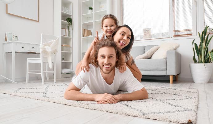Family enjoying in room